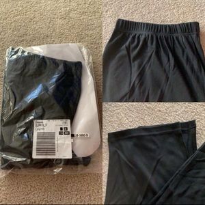 Brand new jogging pants with open bottoms. 3xl